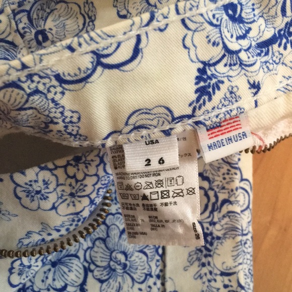 High waisted funky shorts - Picture 3 of 3